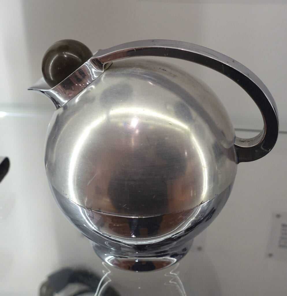 Raymond Loewy Kettle Design - Industrial Design - Art Design Ideas