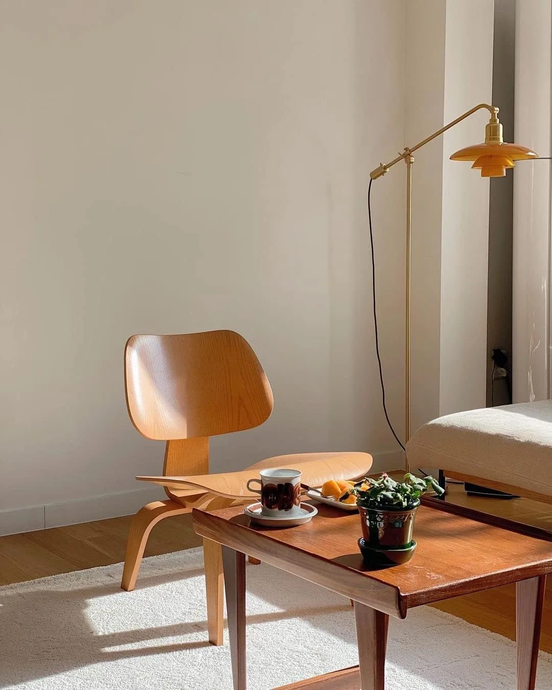 Rimdoc mid century modern lounge chair molded plywood with walnut wood legs