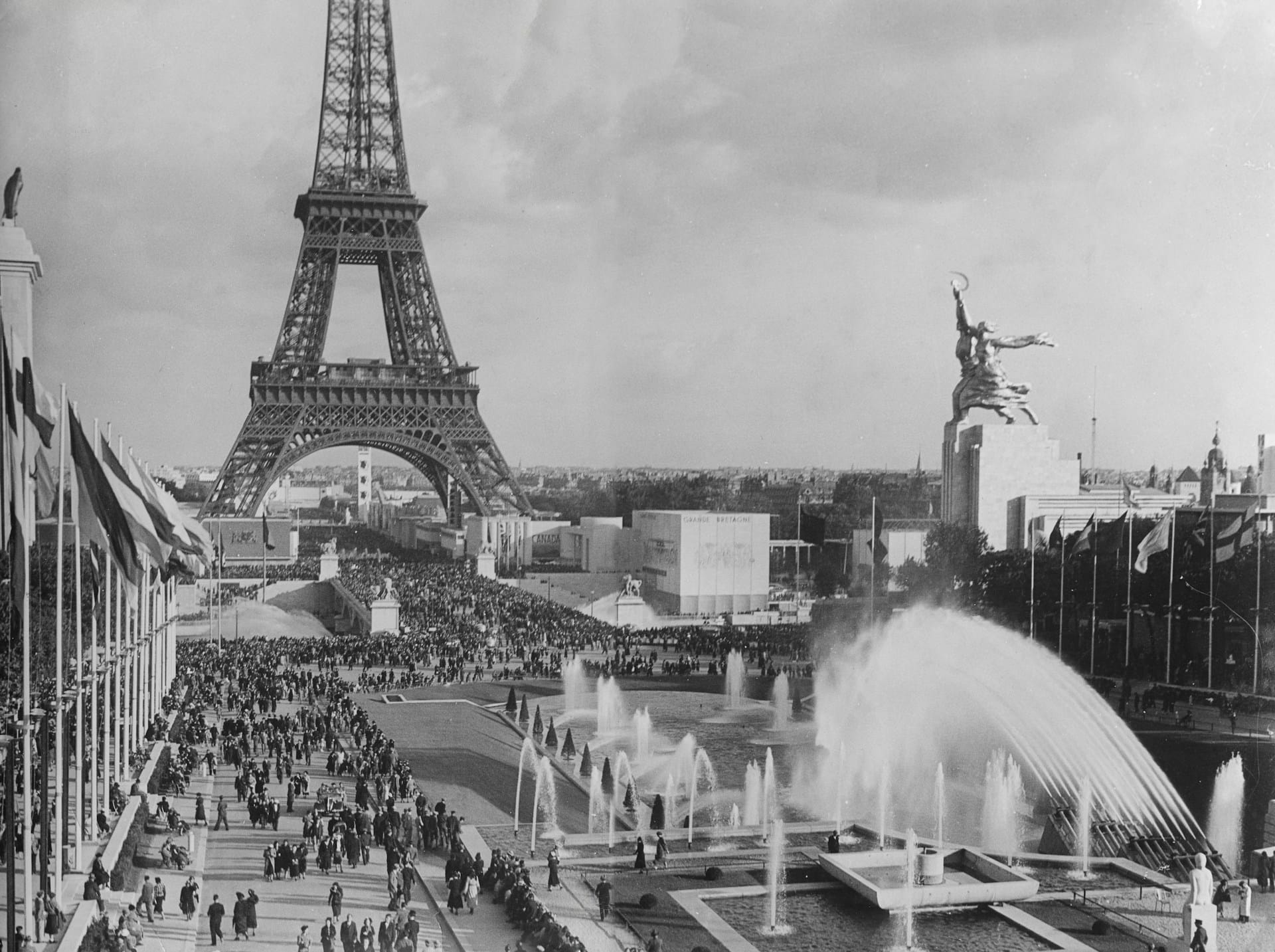 Interior of the 1925 Paris Exposition Internationale des Arts Décoratifs, the exhibition that named the Art Deco movement