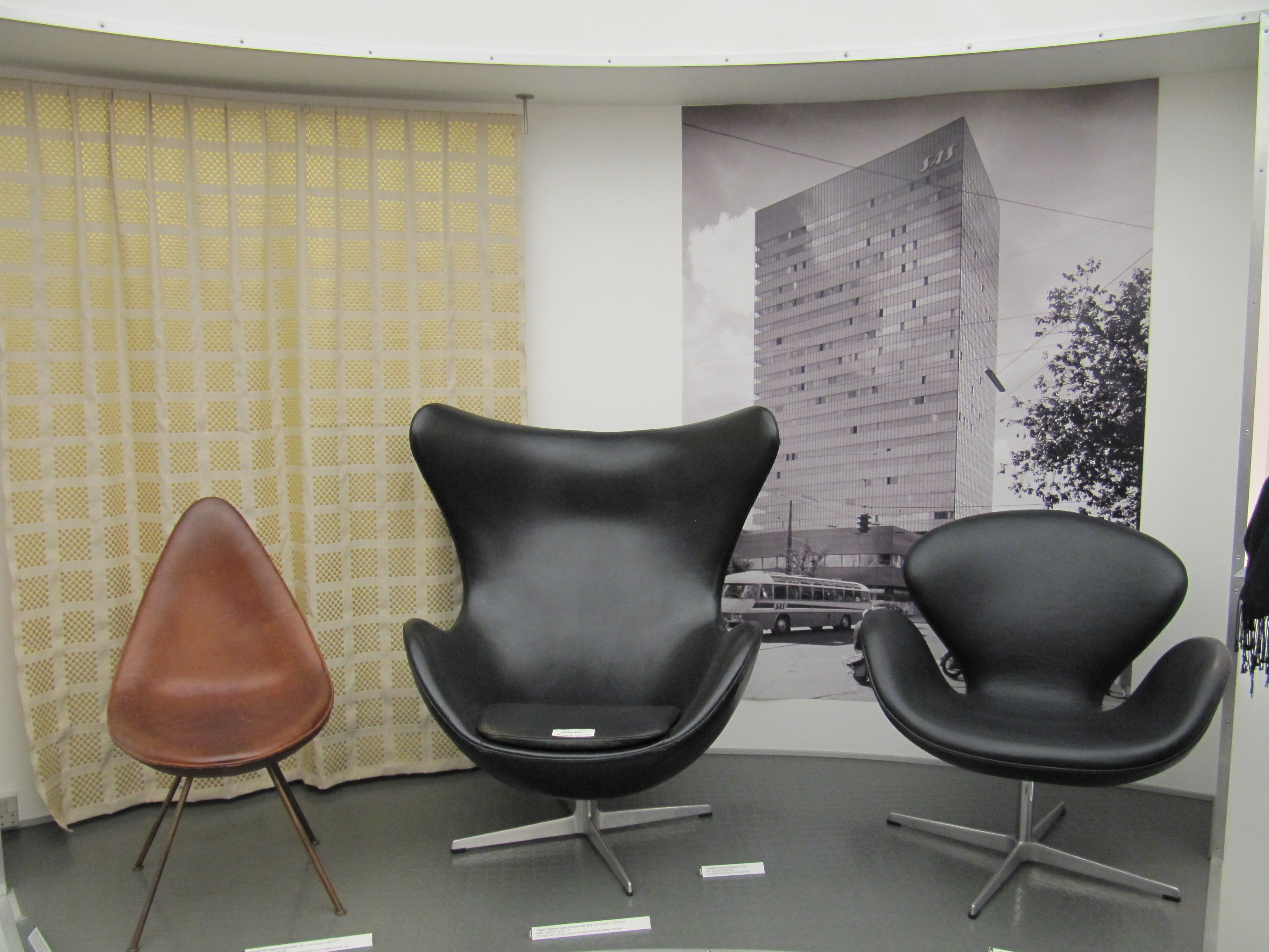 Arne Jacobsen Egg Chair 1958 Fritz Hansen alongside Drop and Swan
