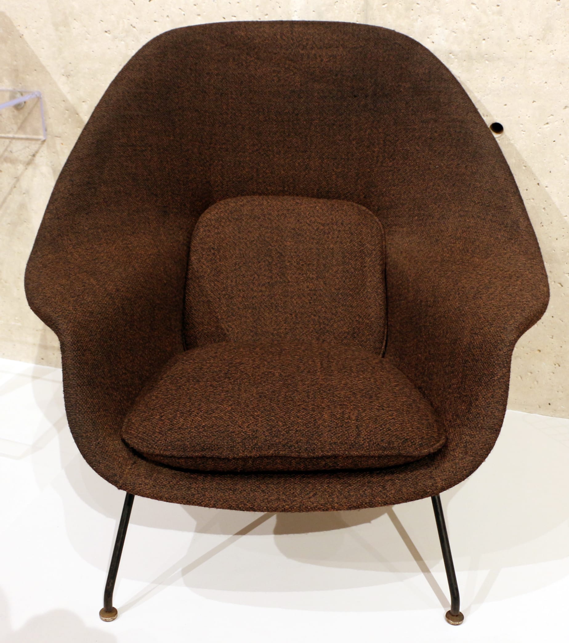 Eero Saarinen Womb chair and ottoman for Knoll