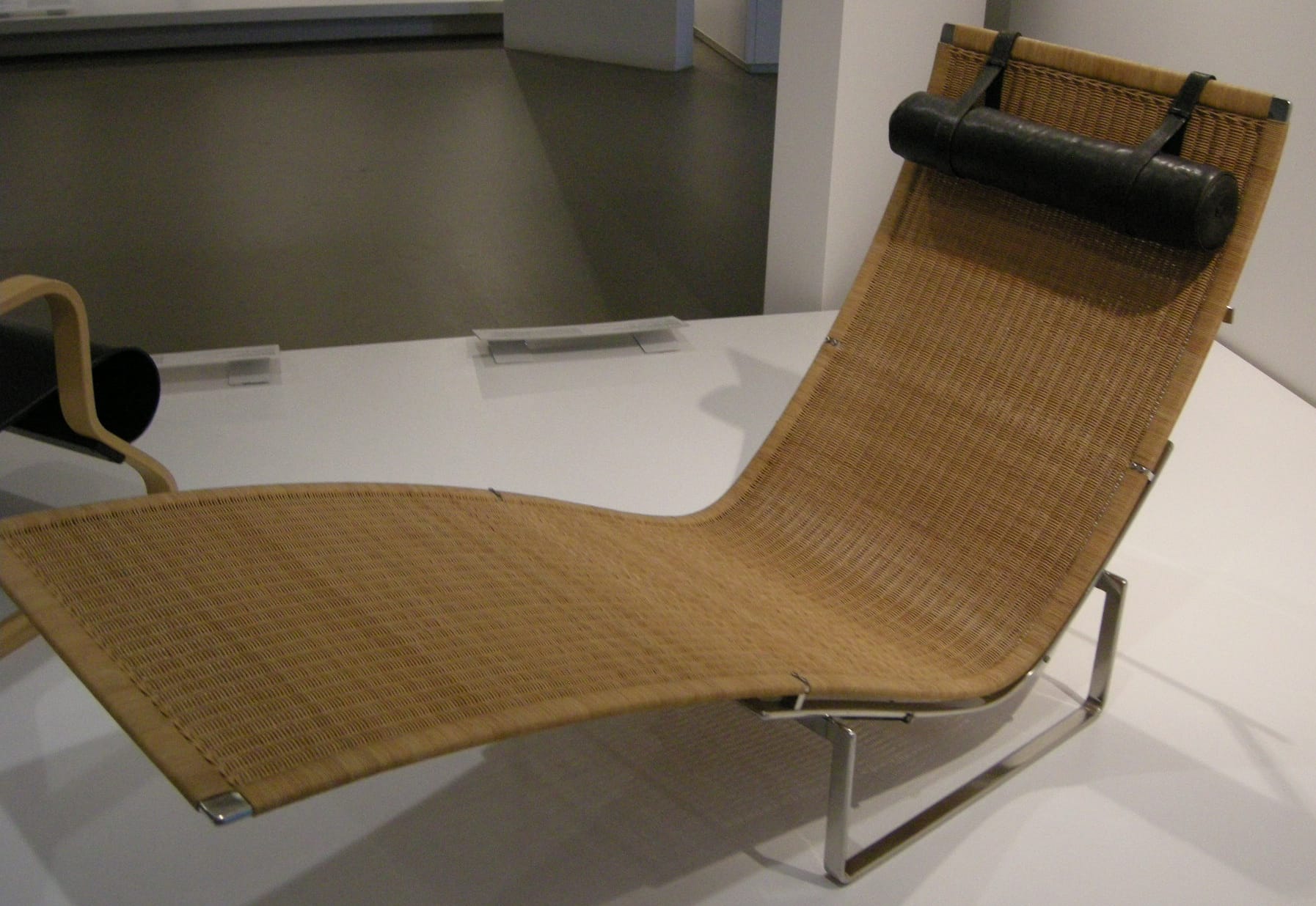PK22 lounge chair by Poul Kjaerholm